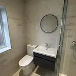 Rent 5 bedroom flat in South East England