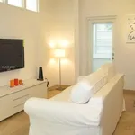 Rent 1 bedroom apartment of 44 m² in Miami Beach