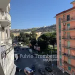 Affitto 3 camera appartamento di 89 m² in Napoli