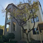 Rent 2 bedroom apartment in Sandton