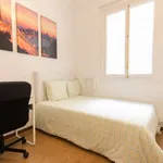 Rent a room of 140 m² in madrid