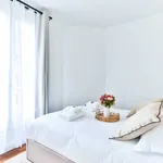 Appartement de 355 m² avec 1 chambre(s) en location à Paris