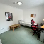 Rent 5 bedroom flat in West Midlands