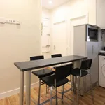 Rent 4 bedroom apartment in Madrid