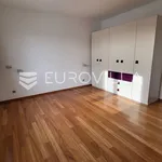 Rent 3 bedroom apartment of 200 m² in Zagreb