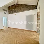 Affitto 3 camera appartamento di 110 m² in Triest