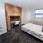 Rent 6 bedroom house in Leeds