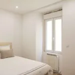 Rent 2 bedroom apartment of 70 m² in lisbon