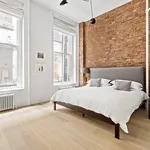 Rent 4 bedroom apartment of 232 m² in New York