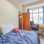 Rent 3 bedroom flat in West Midlands