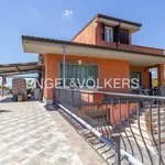 Rent 10 bedroom house of 385 m² in Guidonia Montecelio