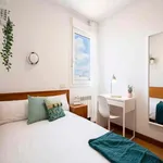 Rent a room of 391 m² in Madrid