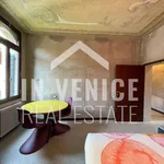 Rent 4 bedroom apartment of 97 m² in Venice