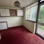 Rent 3 bedroom flat in East Midlands