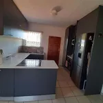 Rent 3 bedroom house of 619 m² in Soweto