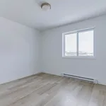 Appartement de 1463 m² avec 5 chambre(s) en location à Sherbrooke