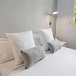 Rent 1 bedroom apartment of 40 m² in barcelona