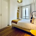 Rent 4 bedroom apartment of 110 m² in Paris