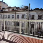 Affitto 3 camera appartamento di 83 m² in Trieste