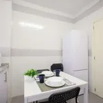 Rent a room of 85 m² in valencia