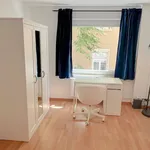 Miete 3 Schlafzimmer wohnung von 80 m² in Frankfurt am Main