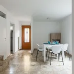 Rent 2 bedroom apartment of 861 m² in Lugano