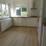 Maison de 190 m² avec 3 chambre(s) en location à Les Ternes