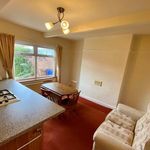 Rent 3 bedroom flat in East Midlands