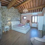 Rent 3 bedroom house of 80 m² in Seggiano