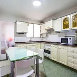 Rent a room of 130 m² in Valencia