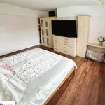 Rent 5 bedroom house in West Midlands