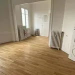 Rent 3 bedroom apartment of 63 m² in Tours