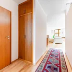 Pronajměte si 3 ložnic/e byt o rozloze 85 m² v Prague