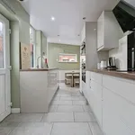 Rent 6 bedroom house in North West England