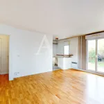 Rent 2 bedroom apartment of 43 m² in PALAISEAUT