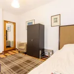 Rent a room in lisbon