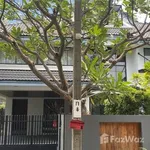 Rent 4 bedroom house of 300 m² in Bangkok