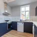 Rent 4 bedroom flat in Worcester