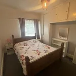 Rent 3 bedroom flat in Wales