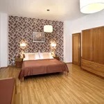 Pronajměte si 1 ložnic/e byt o rozloze 34 m² v Prague