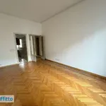 Rent 5 bedroom apartment of 216 m² in Milan