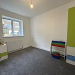 Rent 3 bedroom flat in Calderdale