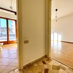 Affitto 3 camera appartamento di 110 m² in Lavena Ponte Tresa