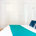 Rent a room of 132 m² in Madrid