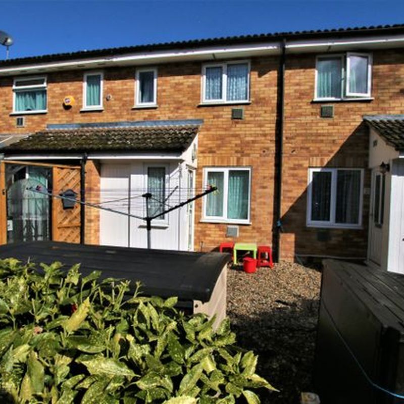 Terraced house to rent in Tall Trees, Colnbrook, Slough SL3