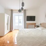 Rent 8 bedroom apartment in Lisbon