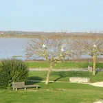 Rent 4 bedroom house of 92 m² in Port-des-Barques