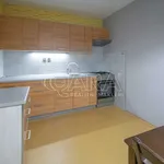 Pronajměte si 3 ložnic/e byt o rozloze 77 m² v Mělník