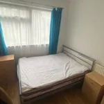 Rent 4 bedroom apartment in Canterbury