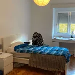 Rent a room in lisbon